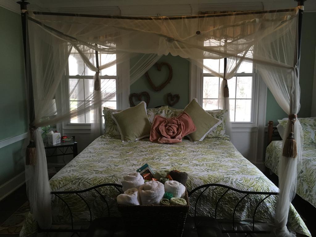 Brookside Inn At Laurens ภายนอก รูปภาพ
